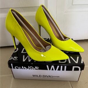Wild Diva Neon Yellow Stiletto Heels NIB Size 8 NEW